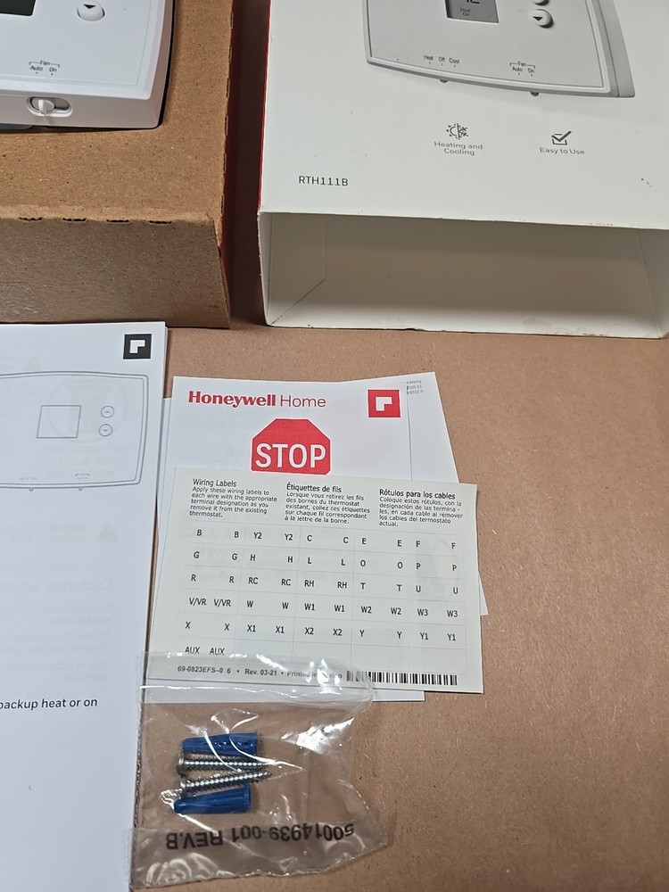 Honeywell RTH111B1024 Digital Non-Programmable Thermostat Open Box RTH111B