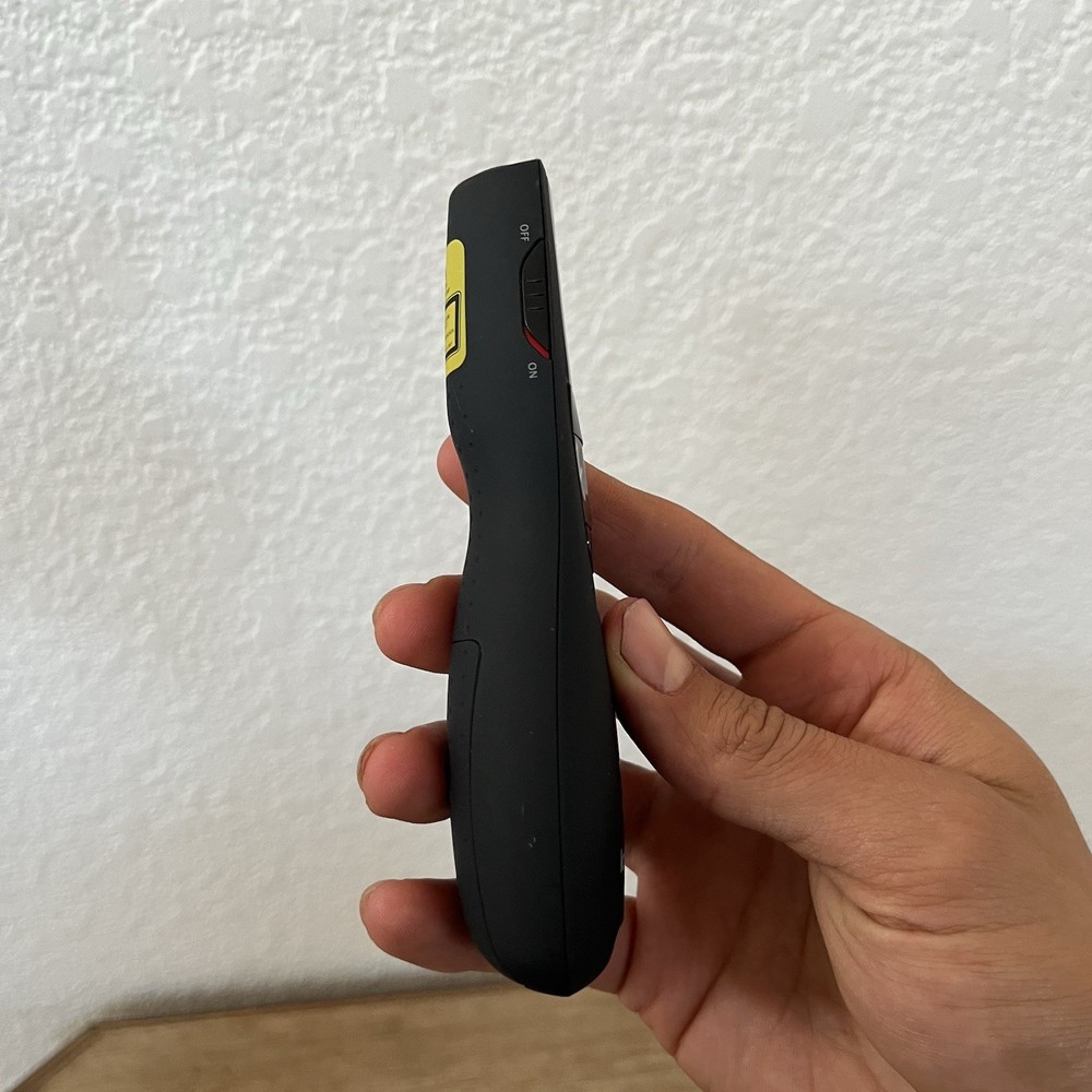 Logitech Wireless Presenter R800 With Laser Pointer