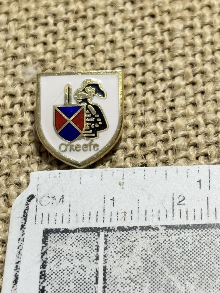 Vintage O’KEEFE Beer Shield Enamel Lapel Pin ***READ**