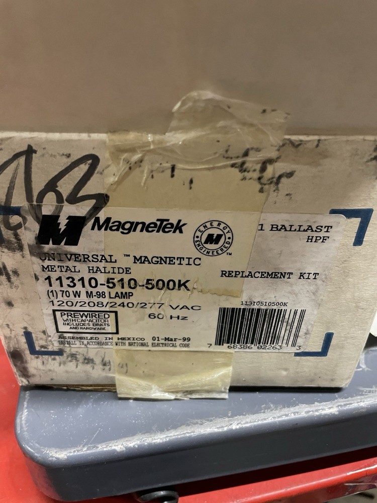 Magnetek Universal Lighting Ballast