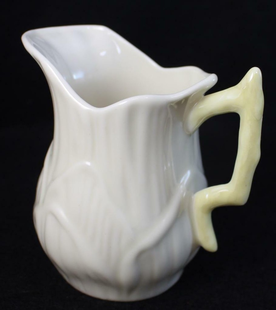 Belleek LILY WHITE Creamer Yellow Handle GREAT CONDITION