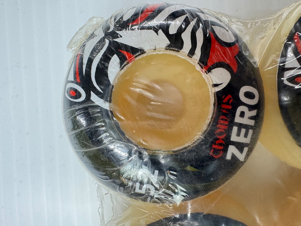 Vintage NOS Zero Jaimie Thomas skateboard wheels 52mm