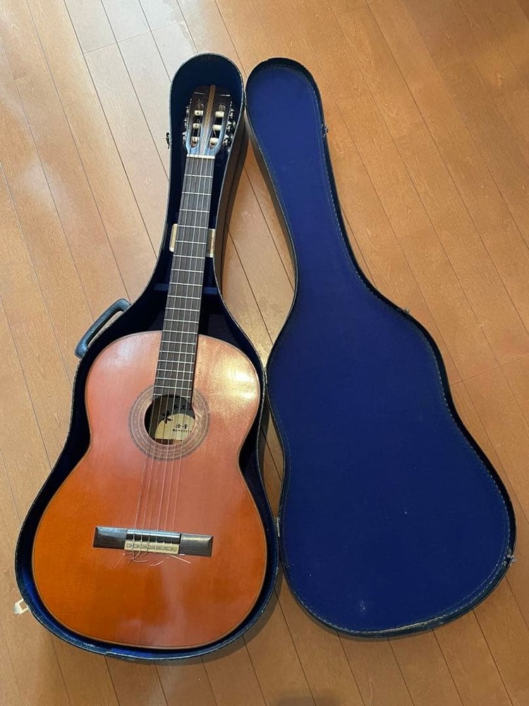 Kiso Suzuki Violin Co. Handcrafted Classical Guitar