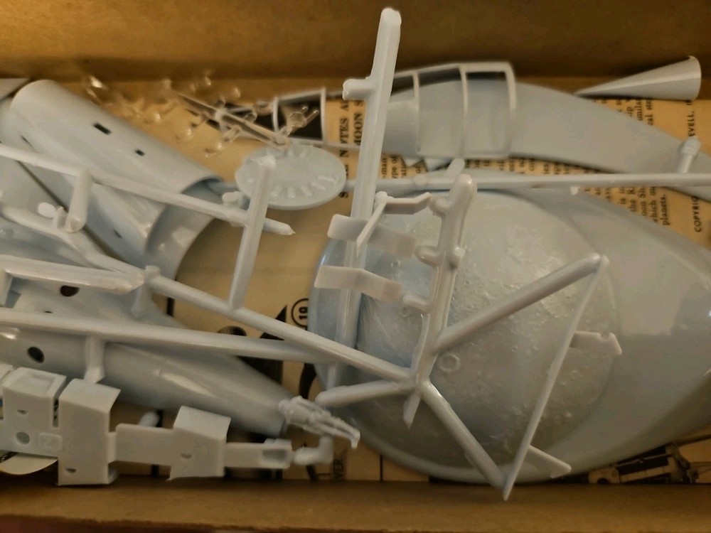 Revell 1957 H-1825 Moon Ship. Pre Owned