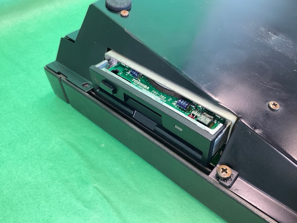 Yamaha QX3 3.5” Floppy Disk Digital Sequencer Recorder - POWERS ON - UNTESTED