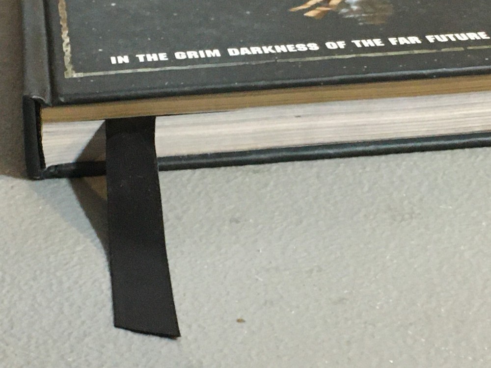 BOOK WARHAMMER 40K GRIM DARKNESS CORE RULE BOOK 8TH ED USED HB HARDBACK