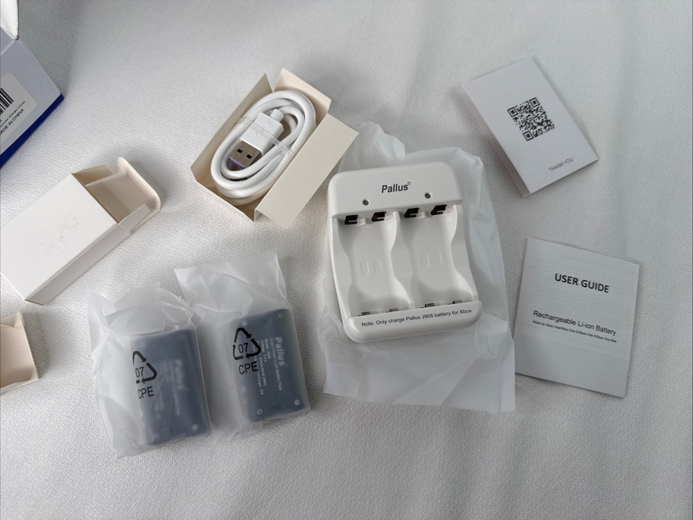 Xbox Controller Battery Pack, 2x6200mWh Rechargeable Battery Pack (White)