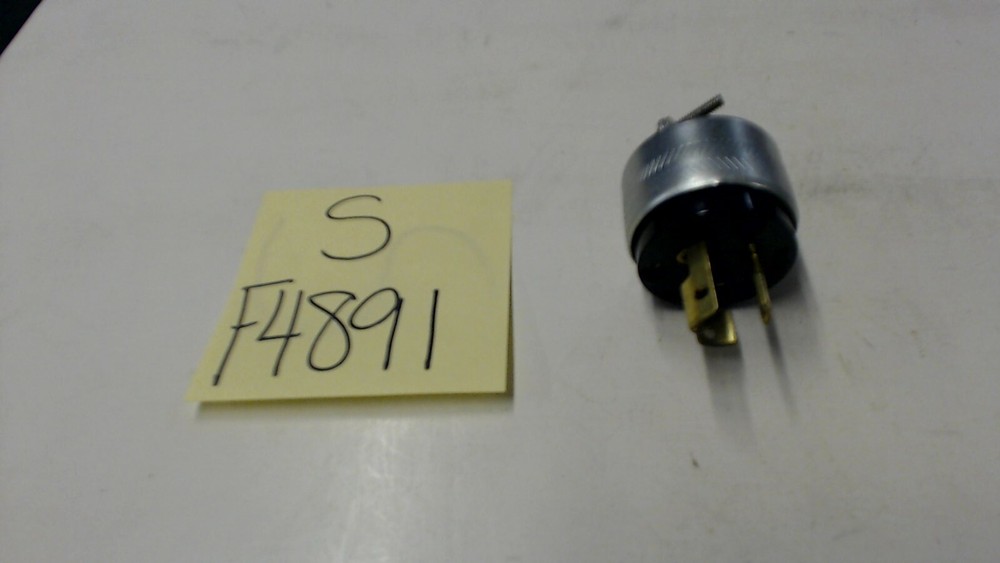 Miller 039687 Twist Lock Plug