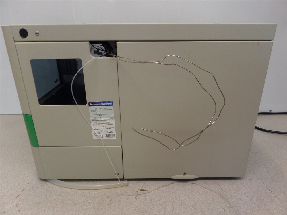 Thar Technologies Waters 840 Supercritical Fluid Chromatograph