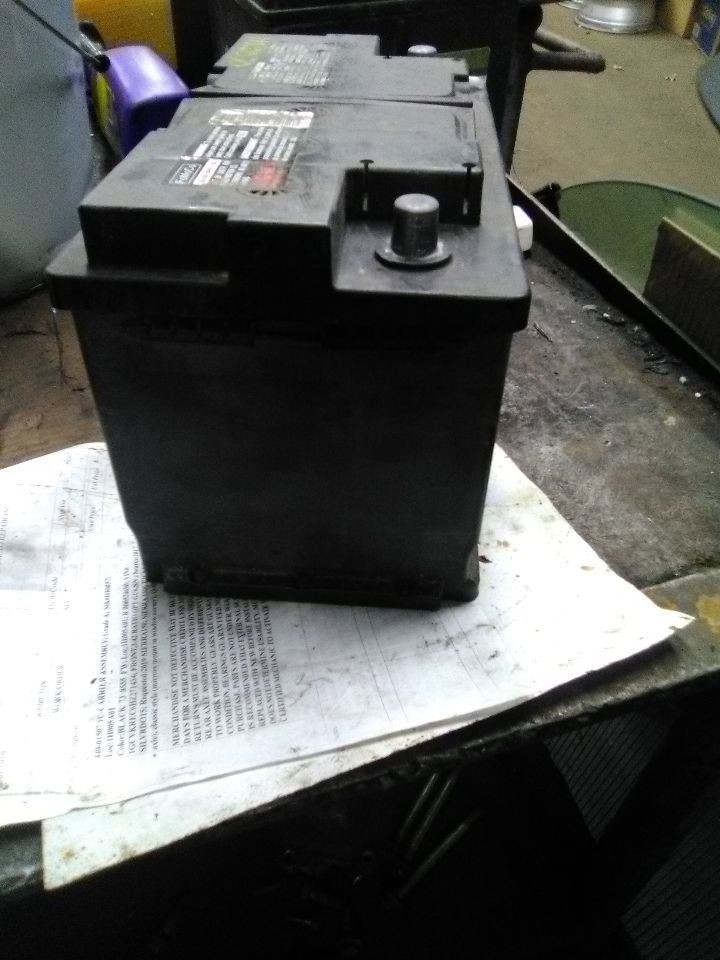 20 Lincoln Nautilus Battery Top Post, 800CCA