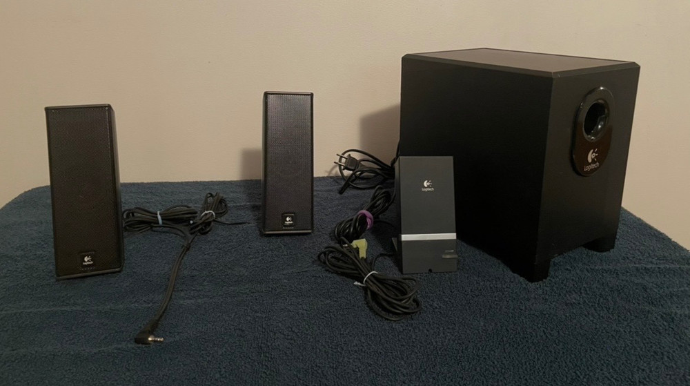 Logitech X-240 Computer Speaker System and Sub Woofer With Installation Guide