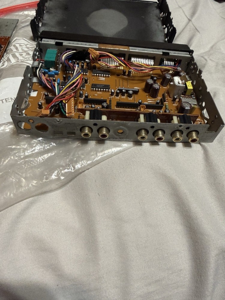 Alpine ERE-G180 Equalizer. Read Description!