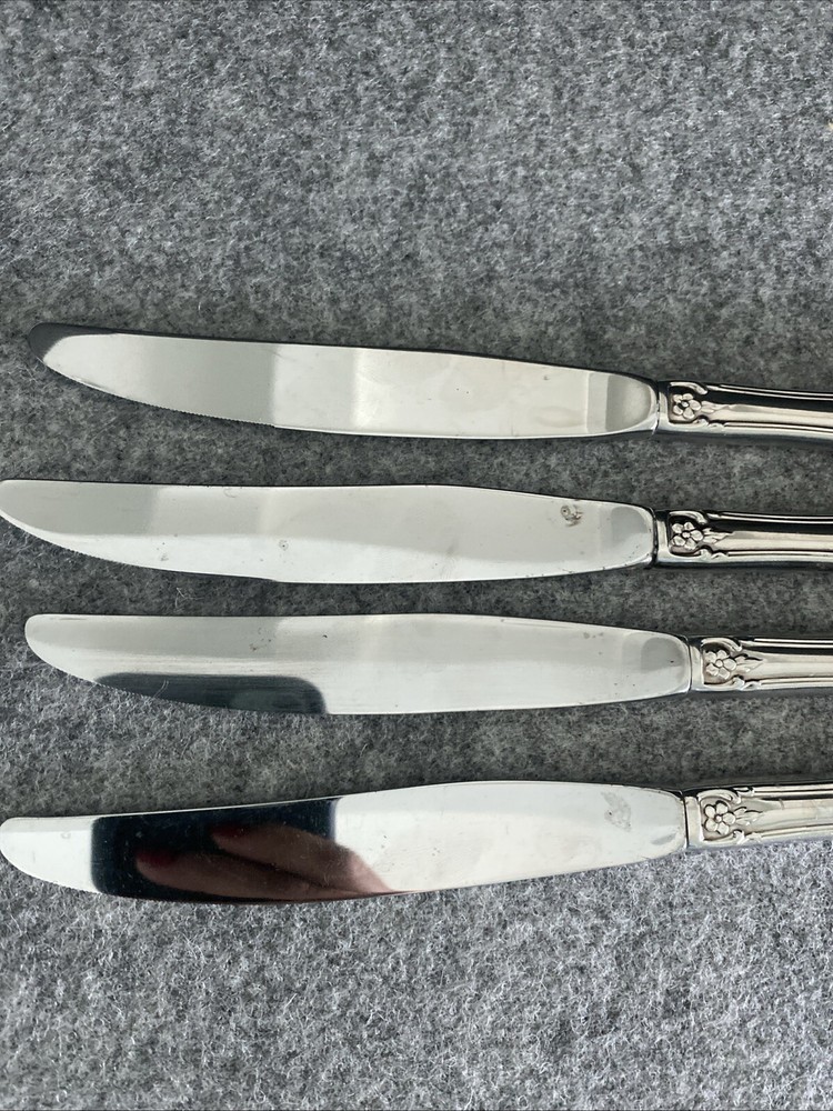 4 Oneida Distinction KENNETT SQUARE Stainless HH Dinner Knives Flatware
