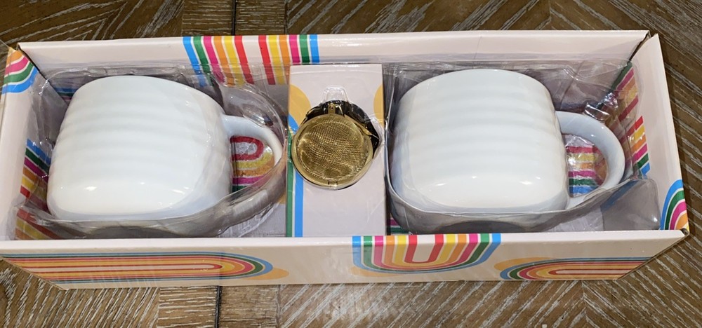 Set of 2 White Tea Mugs & Tea Strainer