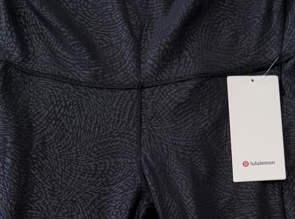 NWT🖤LULULEMON🖤SIZE 14🖤ALIGN HR 25” W/POCKETS🖤AUTHENTIC🖤RIPPLE EMBOSS BLACK