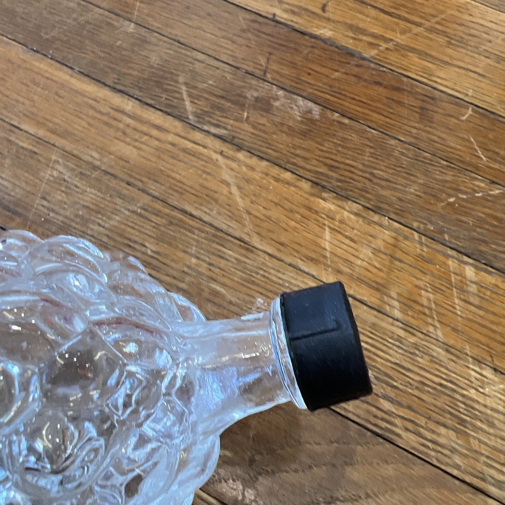 Grape Cluster Shaped Clear Bottle With cap Excellent condition 8 oz