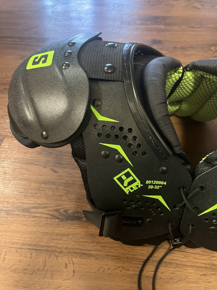 Schutt Shoulder Pad Size Medium
