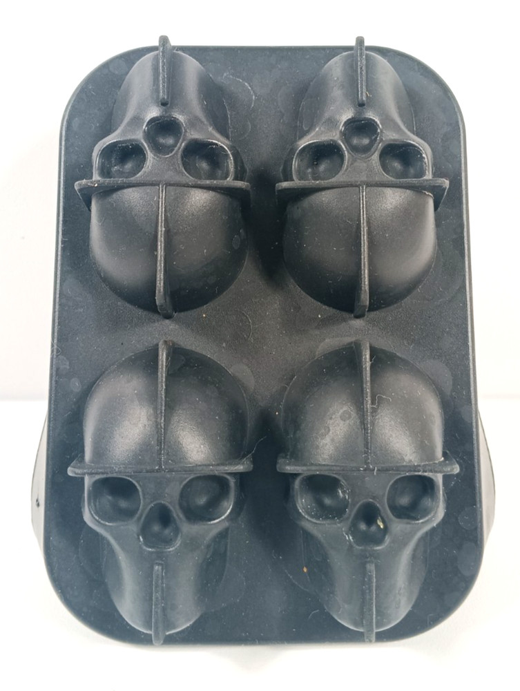Skull Ice Cube Tray Halloween Silicone Rubber Preowned