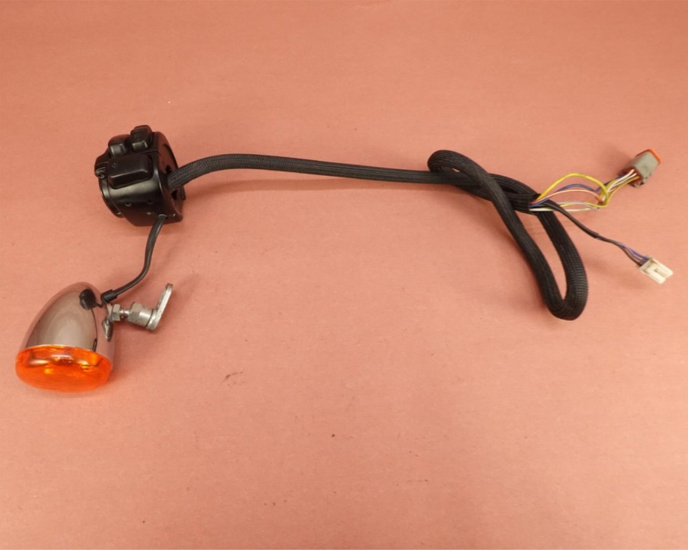 2005-2006 Harley Davidson FXDWGI Dyna Wide Glide Left Control Switch & Blinker