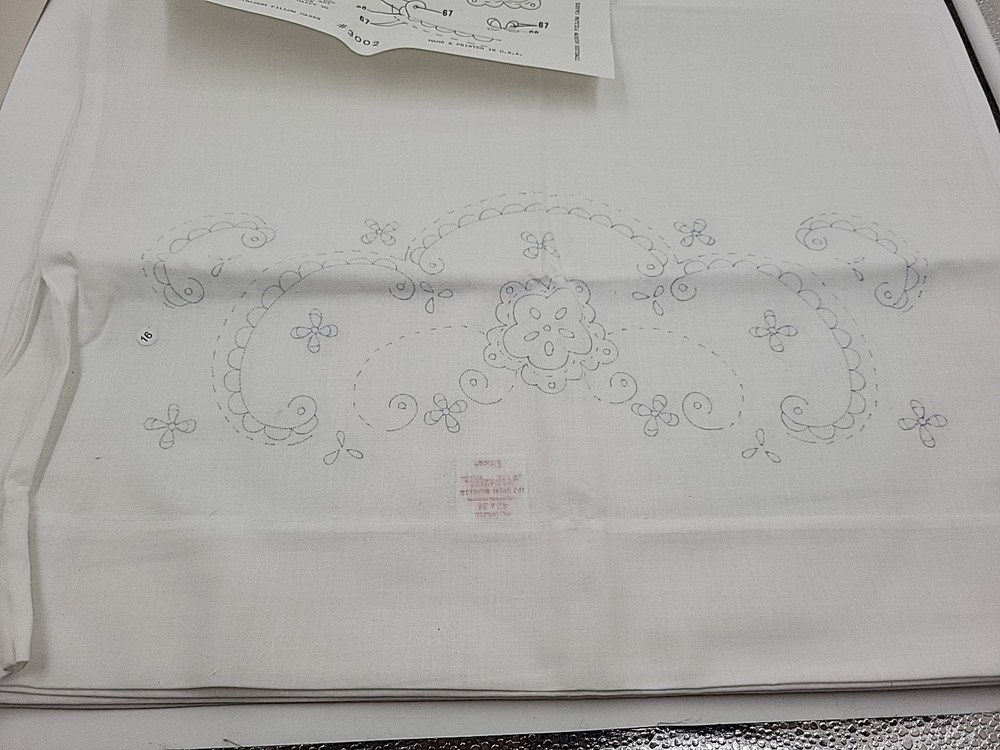 VTG 2 Stamped Preprinted Pattern for Embroidery Pillow Cases