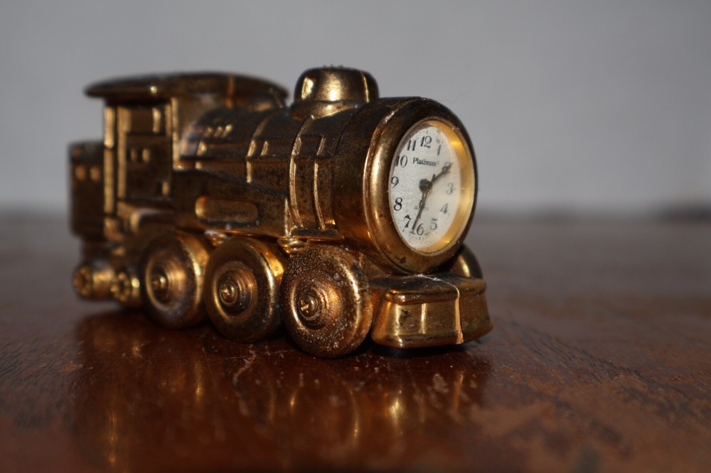 Platinum Train Mini Clock  Not Working 3+ Inches