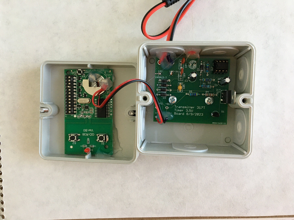Nederman Gen I Transmitter 390MHz. Fixed 12 DIP Switch Frequency Selection