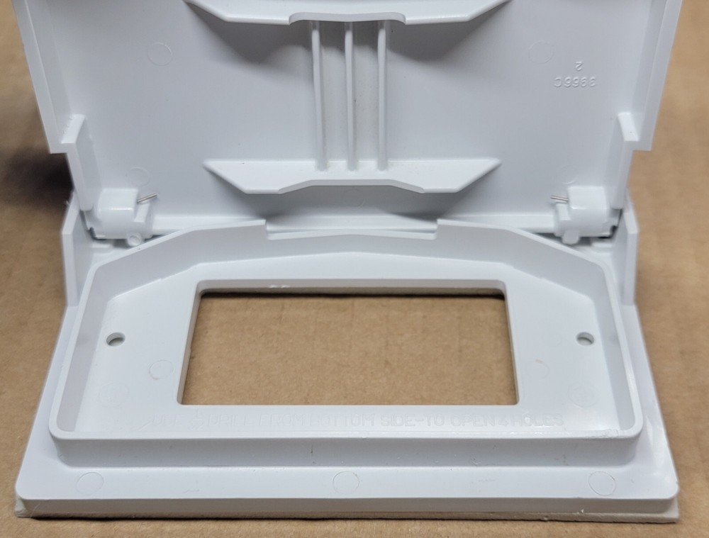 Cooper S3966W Weather Protective Cover for Rectangular Faced Receps New No Box
