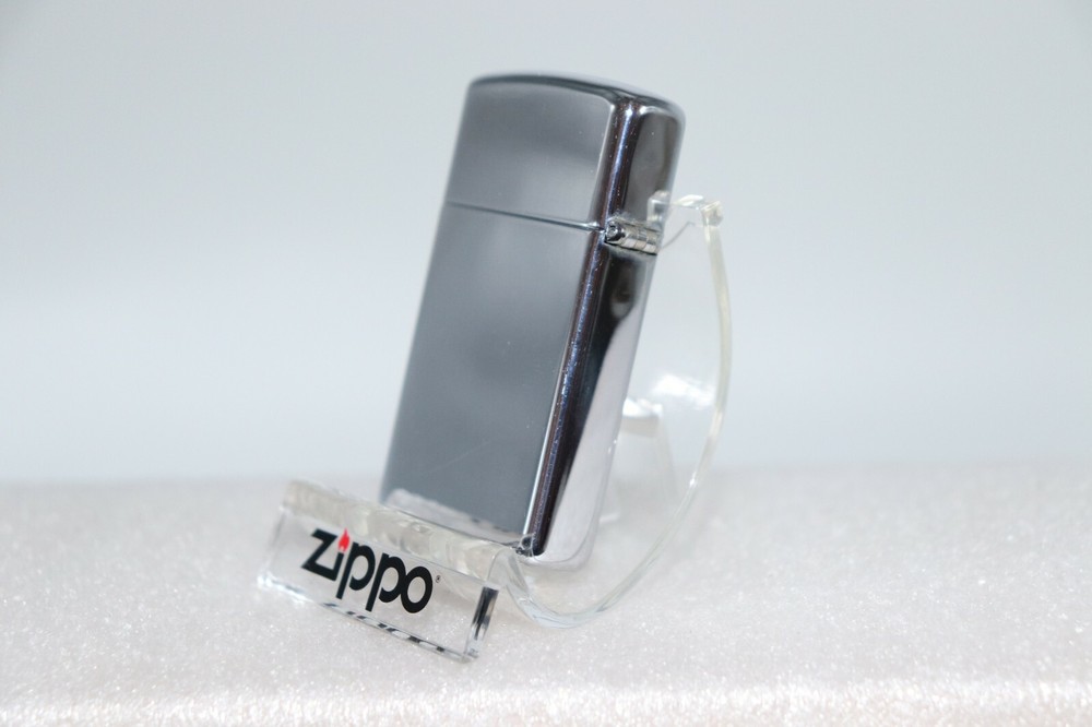 ZIPPO Slim High Polish Chrome Angle Lined Lighter