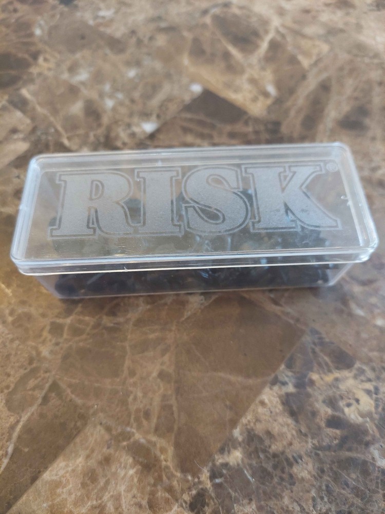 Risk 1998 Black Army Figurines Full Set Good Condition