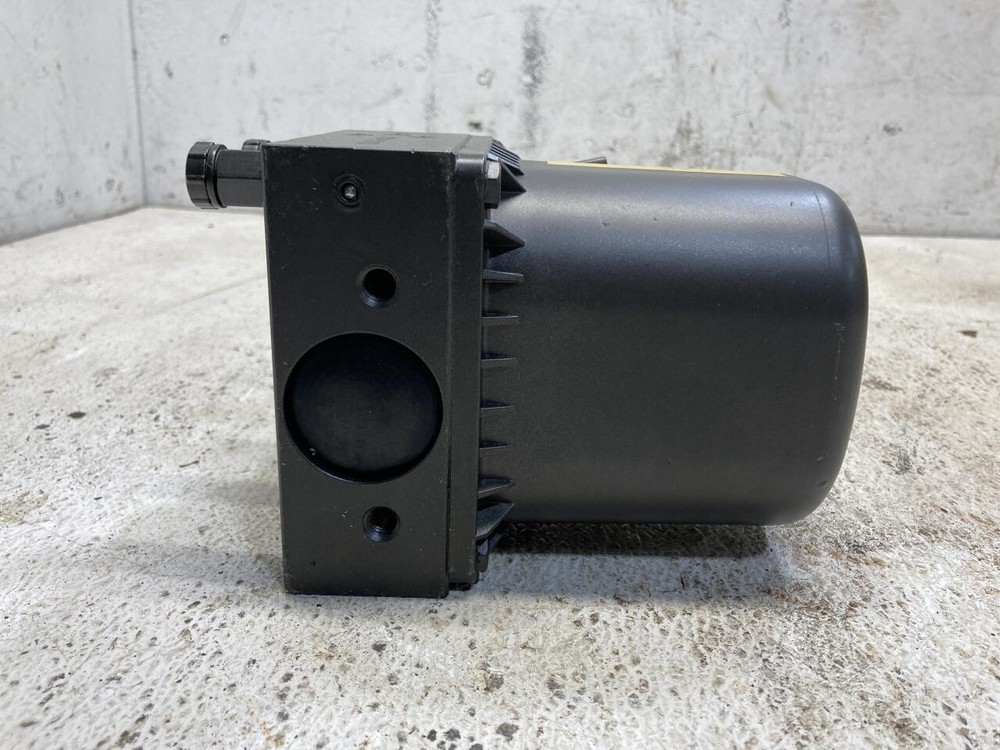 PA EM39620 Cab Jack - New