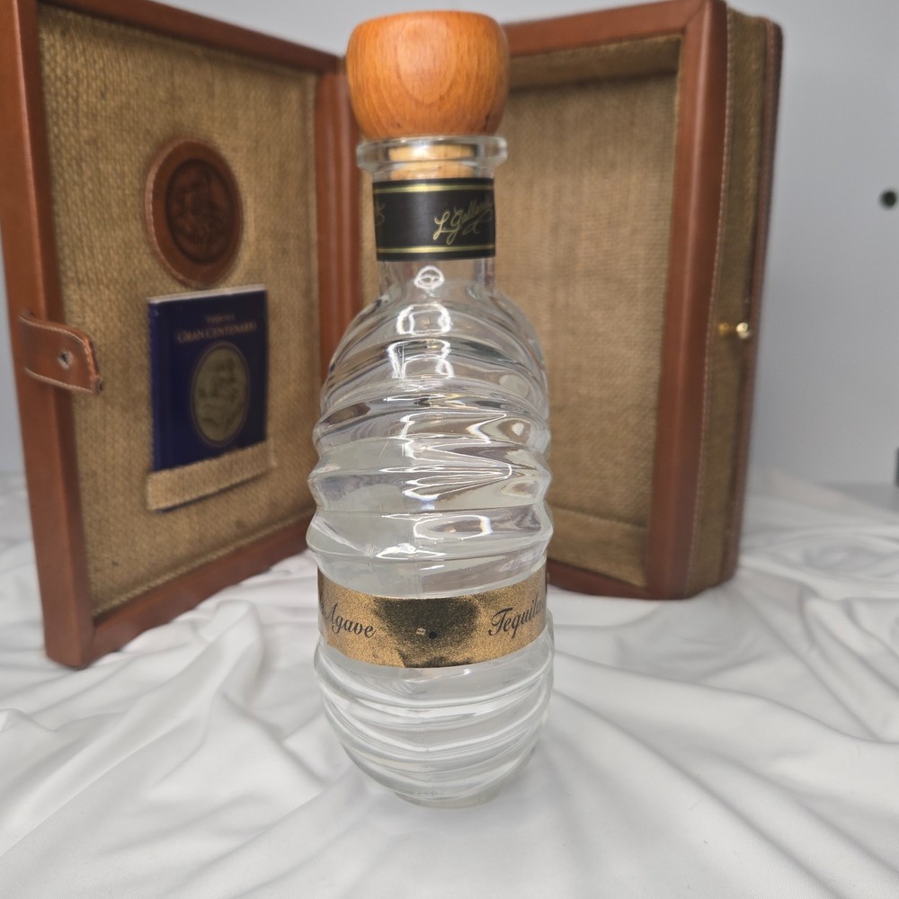 Gran Centenario Reserva del Tequilero Anejo Empty Decanter Bottle Leather Case