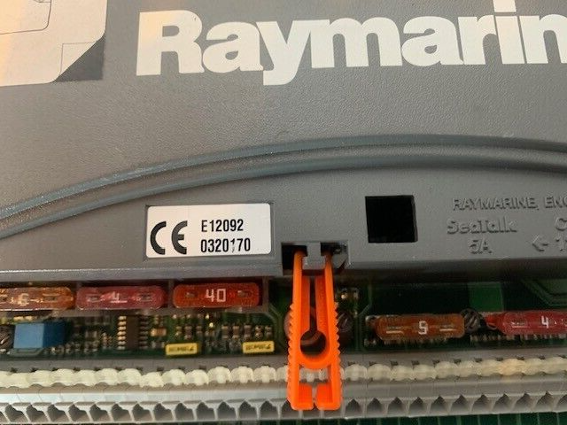 Raymarine (Type 400G) Smart Pilot Autopilot Course Computer E12092 Used