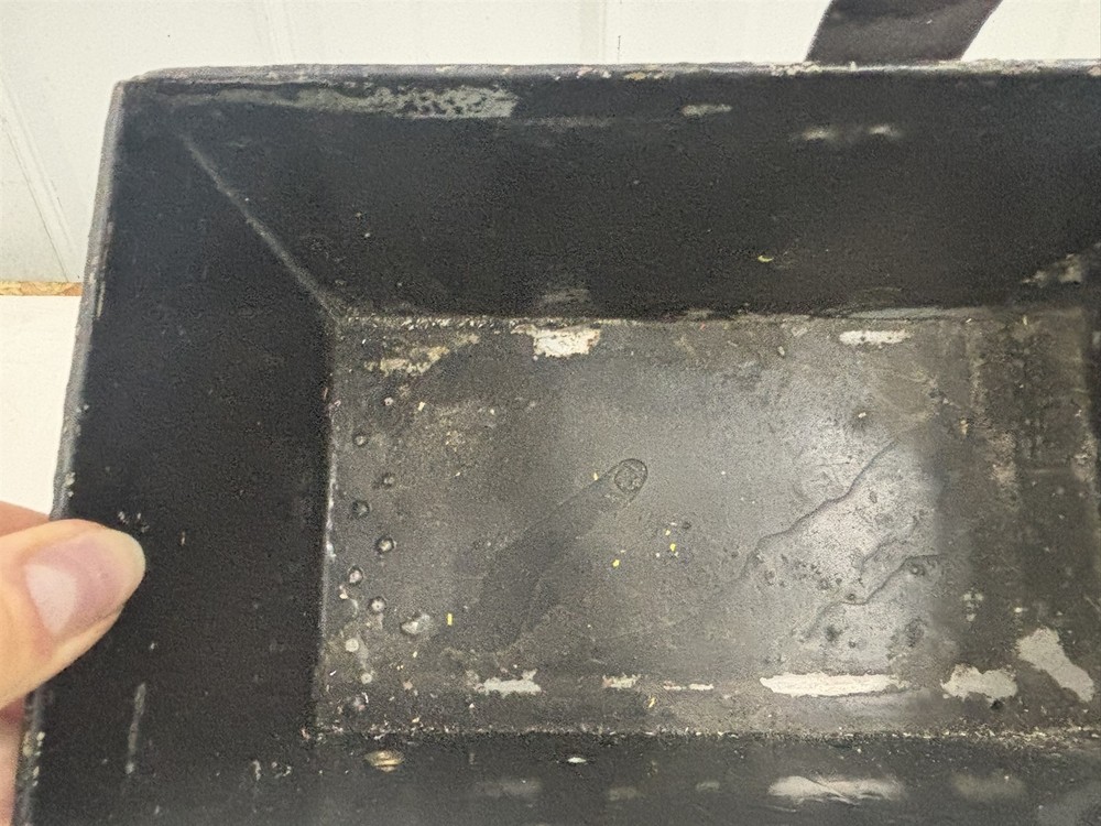 Luscombe Model 8 Battery Housing Box