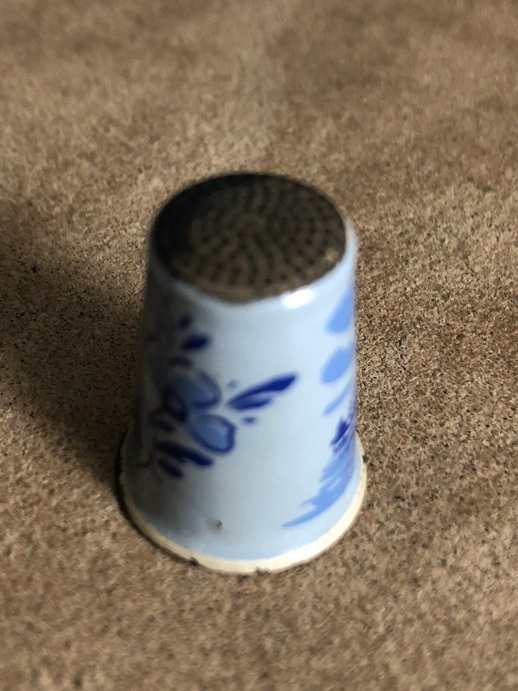 VINTAGE STERLING SILVER BLUE ENAMEL THIMBLE HOLLAND