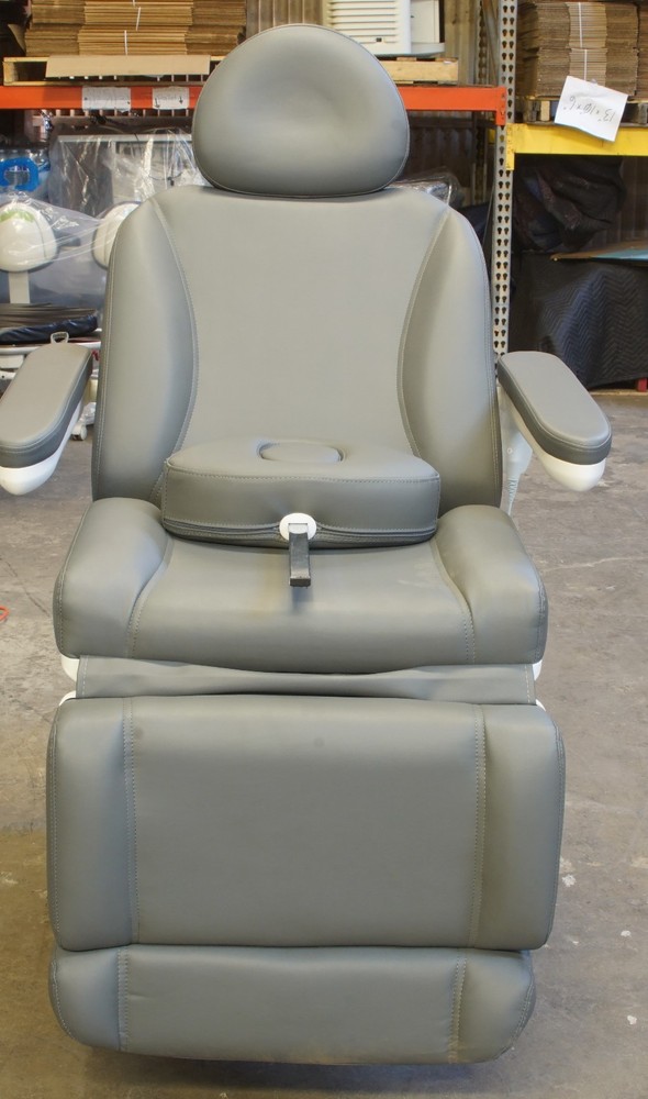 MediLux MD4-2000 Programmable Procedure Chair (FA3)