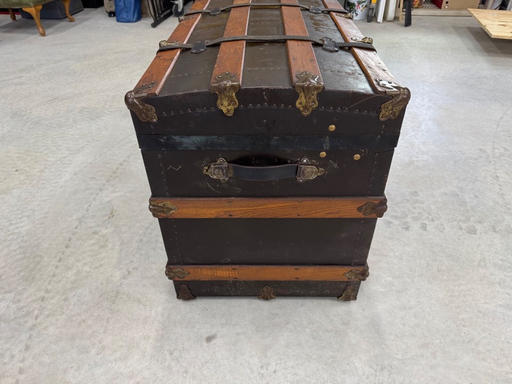 vintage steamer trunk chest
