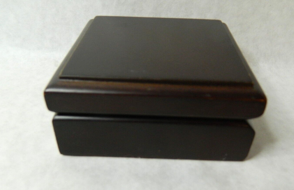 Nautical Brass Compass In Wooden Box. BB5