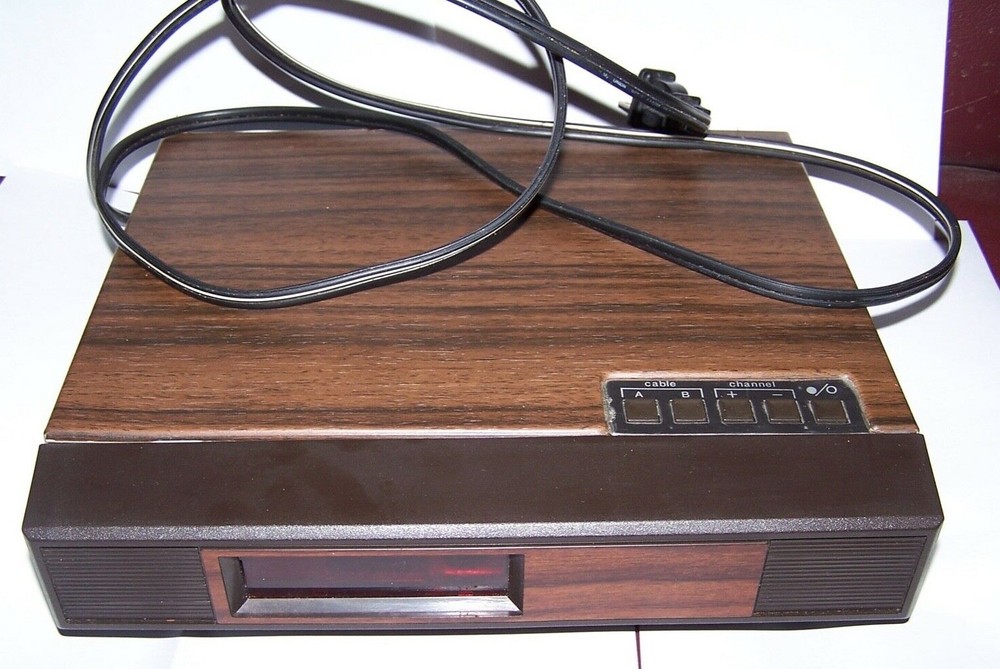 Vintage JERROLD 450 General Instrument TV CONVERTER - Powers On / Untested