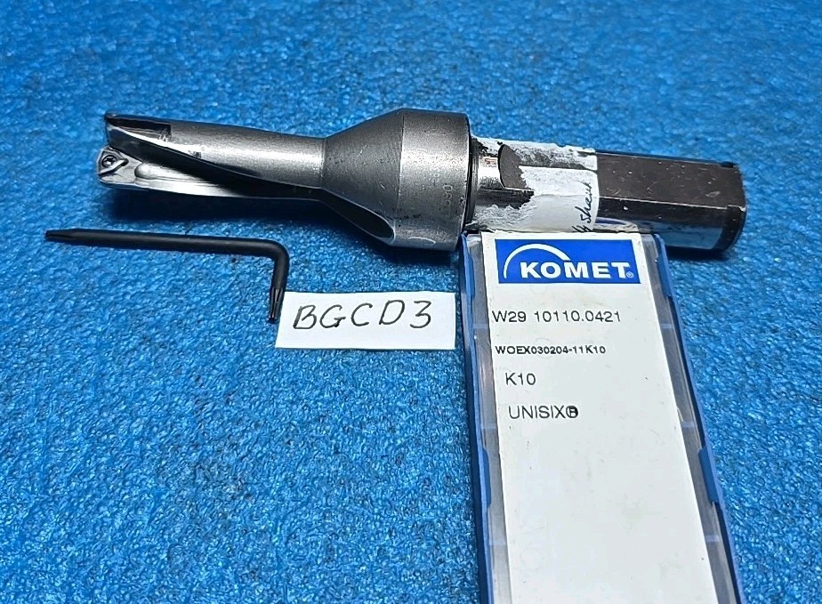 KOMET V5741590 5/8" 3/4 SHK WITH 8 NEW INSERTS/INCLUDE 2 INSERTS ON HOLDER