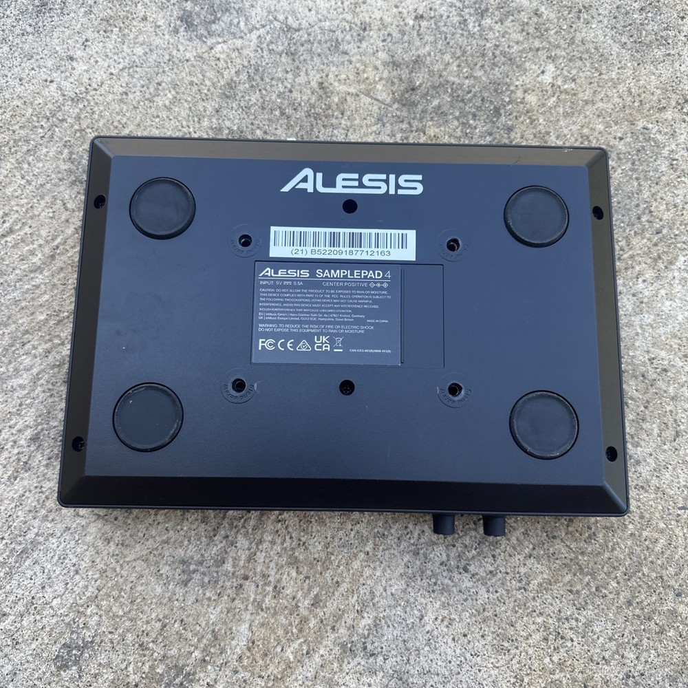 Alesis SAMPLEPAD 4 Pad Percussion and Sample Triggering