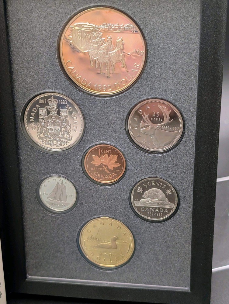 1992 CANADA DOUBLE DOLLAR PROOF SET 7 COINS WITH ONE SILVER DOLLAR  50%