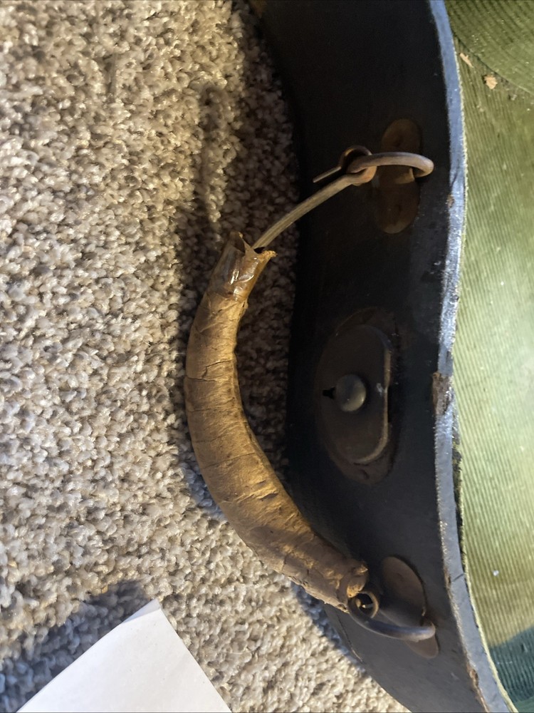 Wurlitzer 4 String Tenor Banjo. Hubcap Back