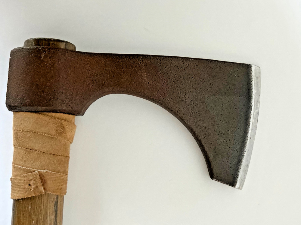 Hanwei Forge Antiqued 30.25" Functional Viking Bearded Axe