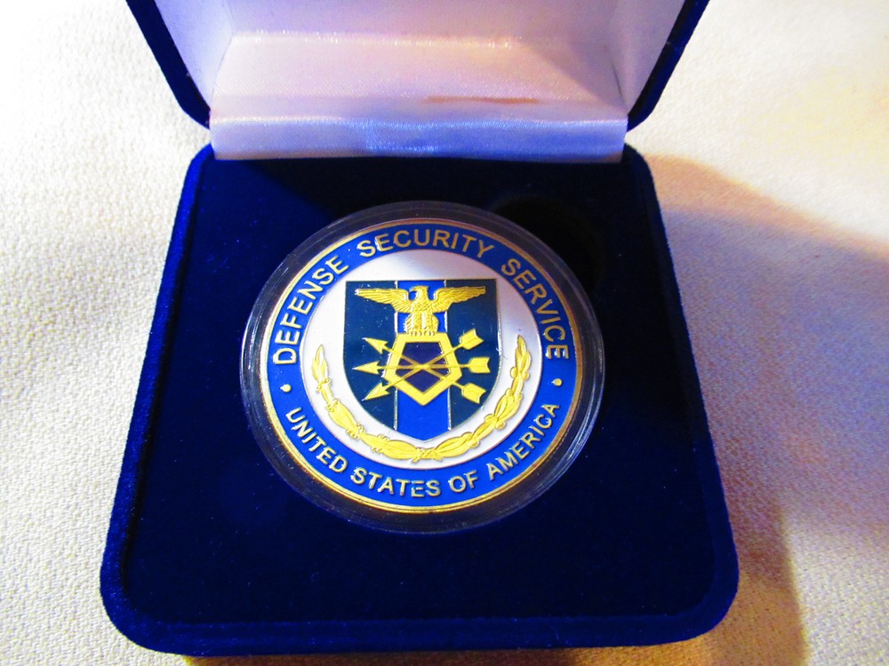 DEFENSE SECURITY SERVICE Challenge Coin w/ Presentation Box