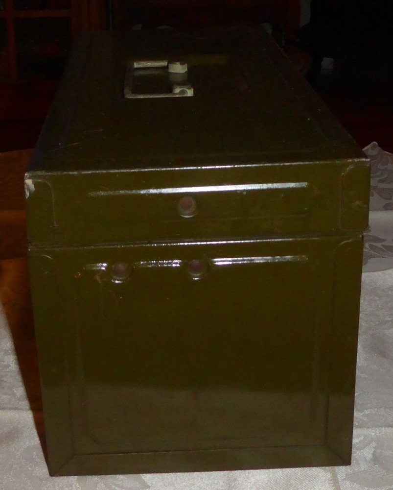 Vintage Metal Tackle / Tool Box