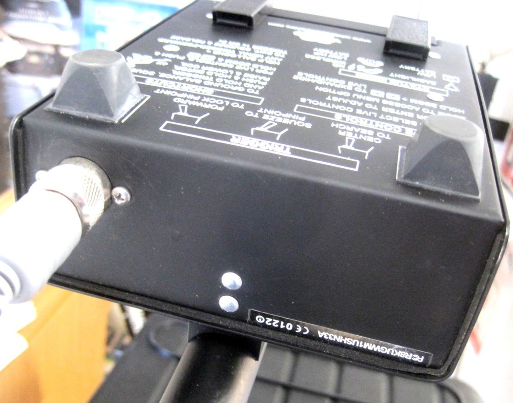 2011 Whites VX-3 Multi-Frequency Metal Detector Plus Hard Case! read description