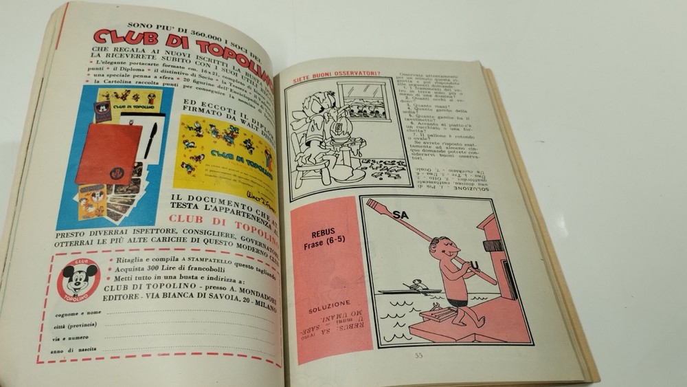 MICKEY MOUSE BOOKLET N 567 WITH BADGE - 1966 READ