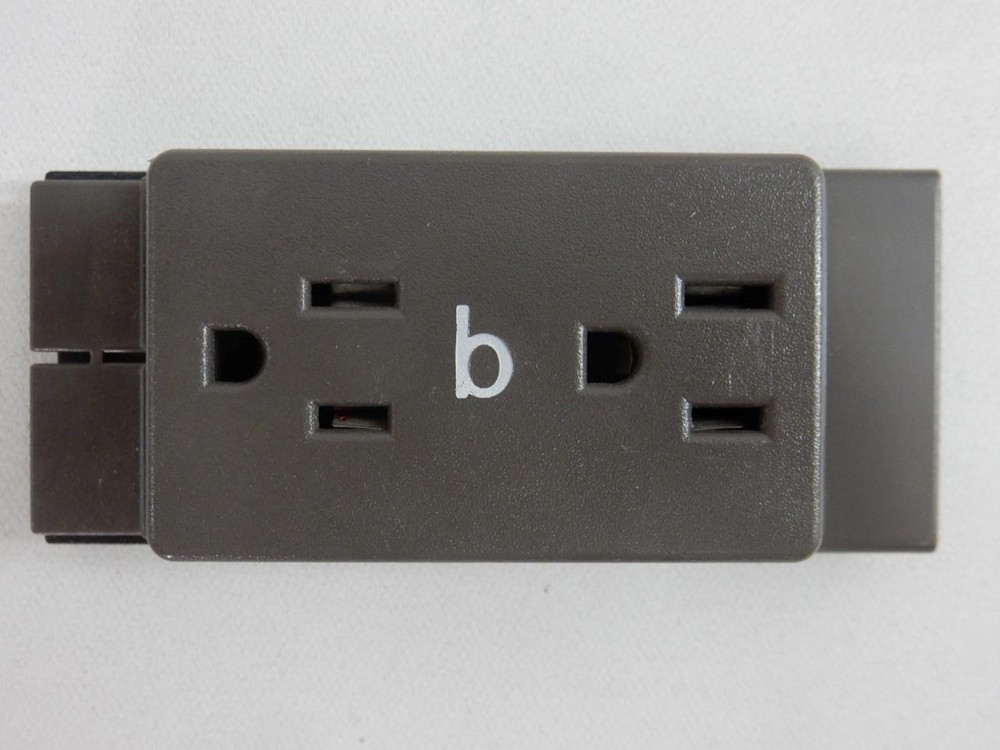 4x Herman Miller Panel System Type I A1311.B Duplex Cubical Receptacle Type B