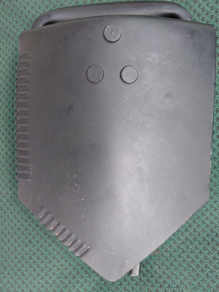 Genuine US Military Issue Entrenching Tool (E-Tool), Folding Shovel with Handle
