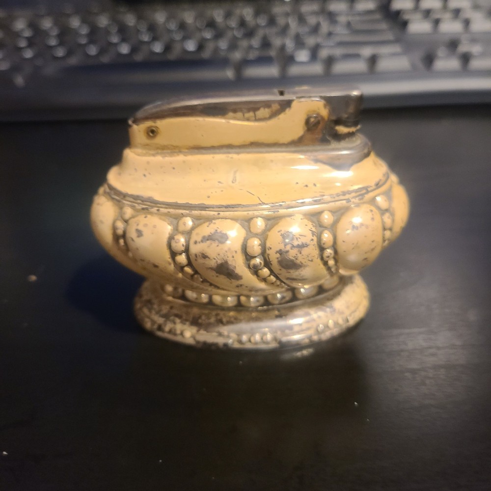 Vintage Ronson Crown Table Top Cigarette Lighter